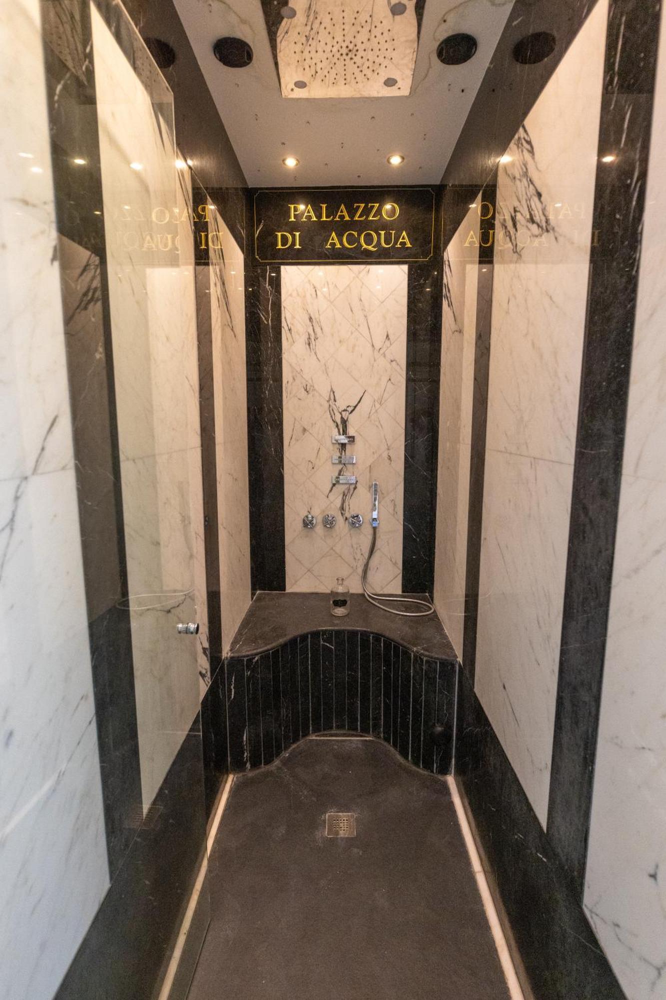 Palazzo Di Acqua Hotel Льо Ман Екстериор снимка