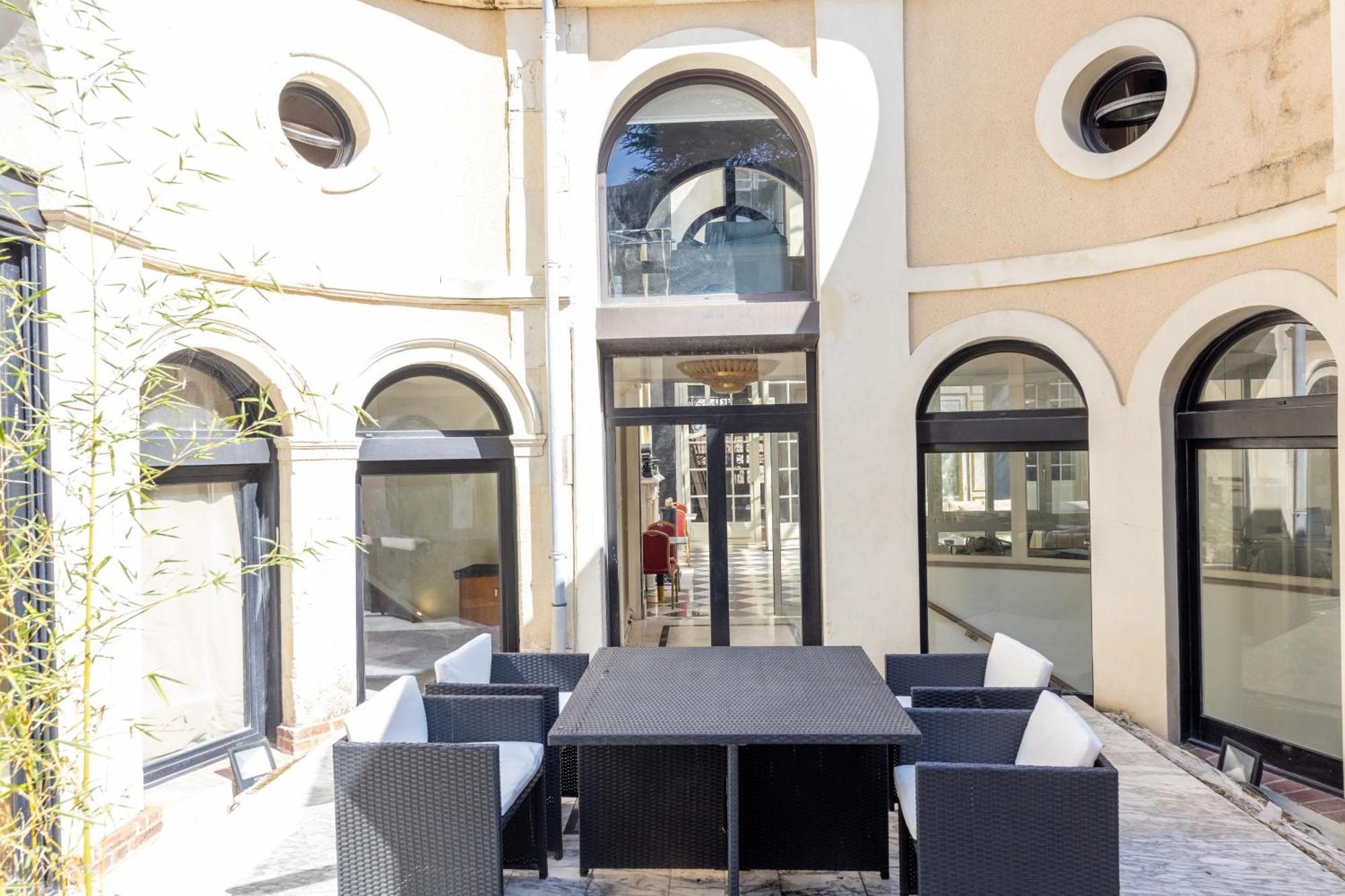 Palazzo Di Acqua Hotel Льо Ман Екстериор снимка