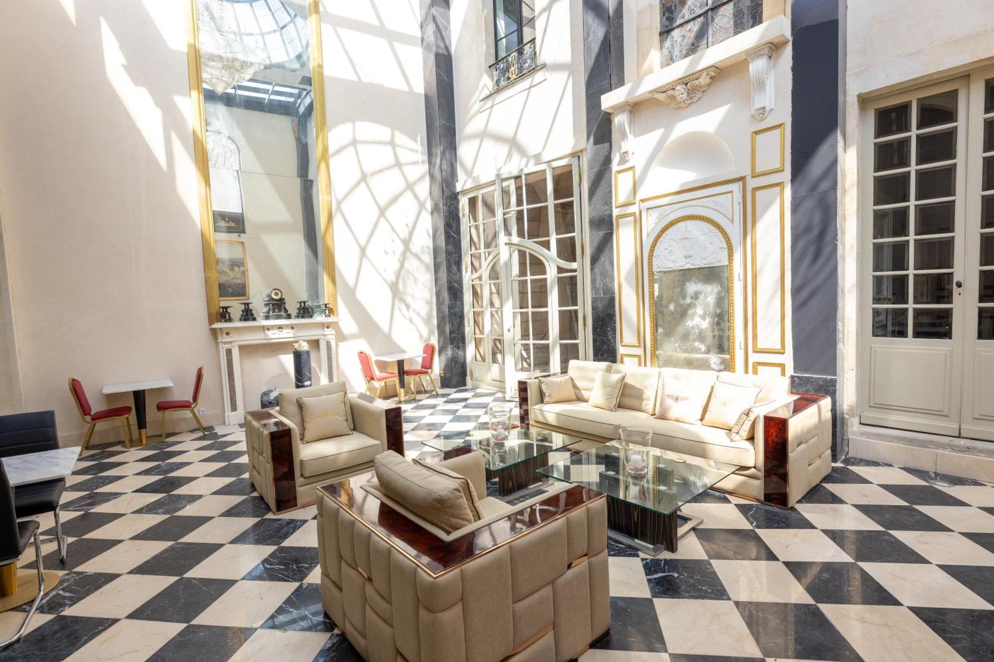 Palazzo Di Acqua Hotel Льо Ман Екстериор снимка